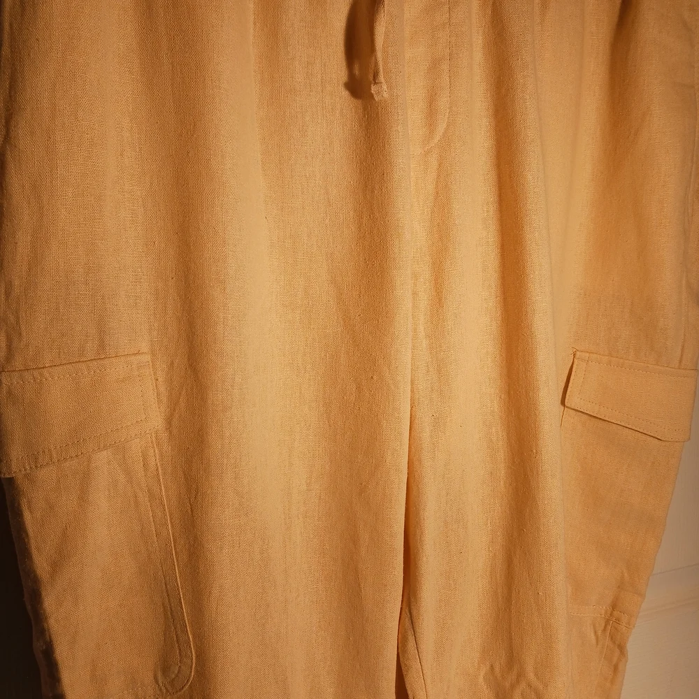 Banana Republic Women's Cream Cargo Pants Linen Blend